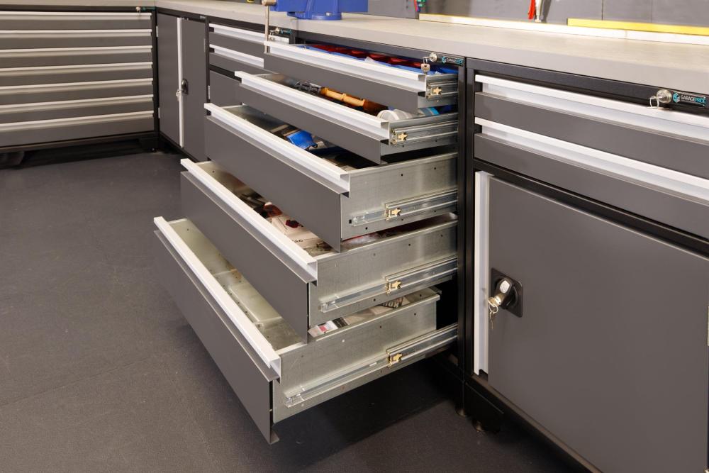 Image of garage work bench 