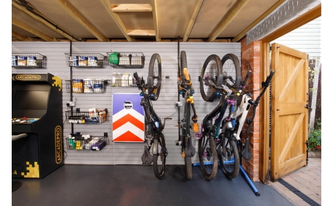 Stop Wasting Your Garage Ceiling: Overhead Storage Explained