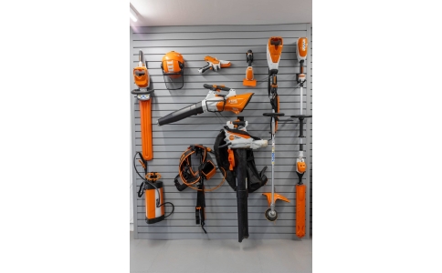 Best Garage Wall Storage for Heavy Items (Ladders, Hoses, Lawn Mowers)