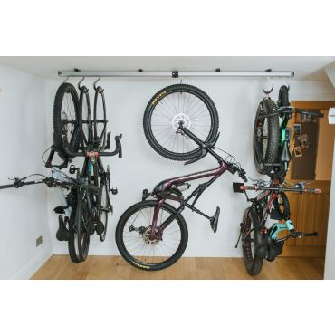 space rail 6 bikes hanging